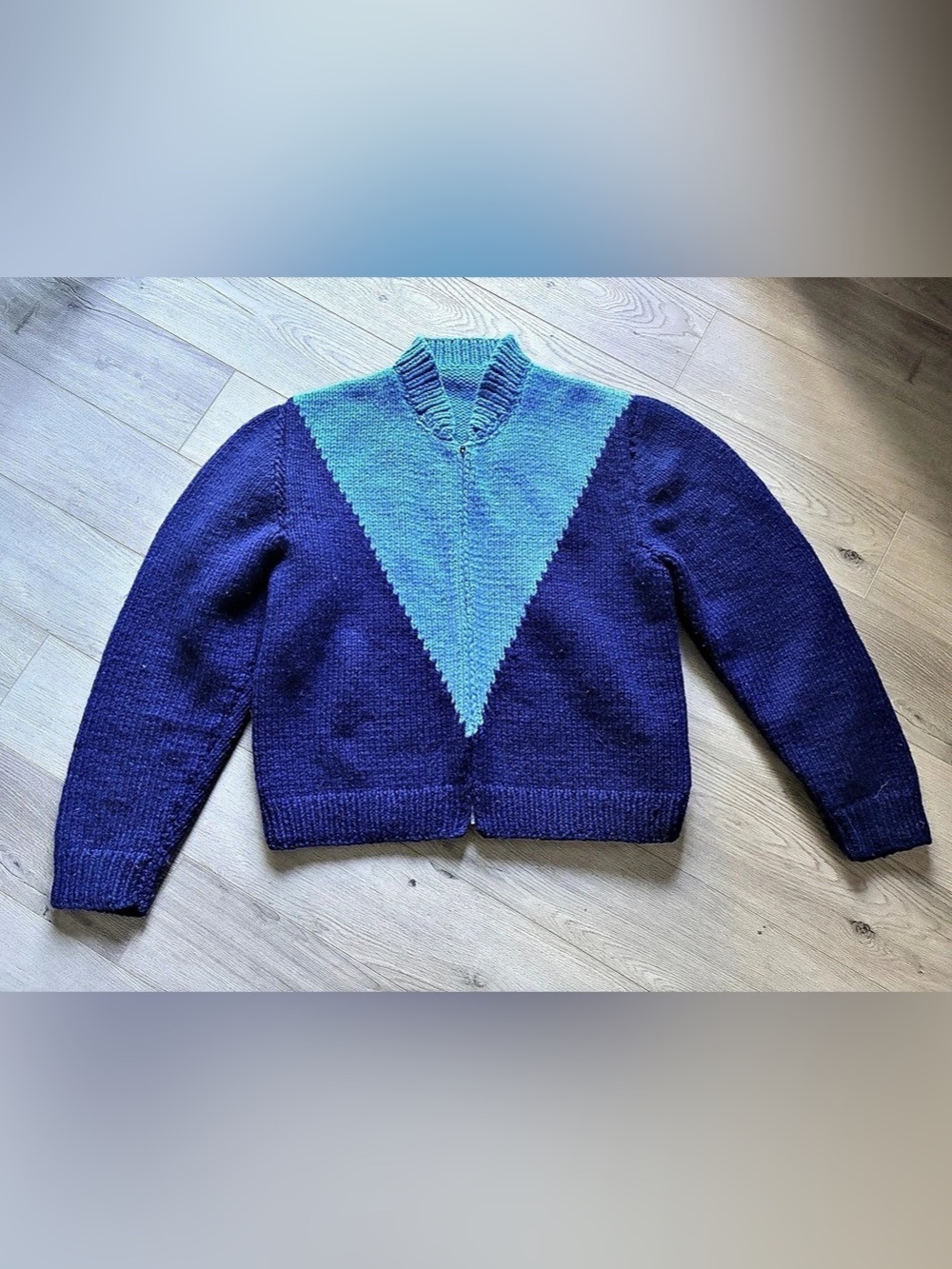 Vintage 70’s Hand Knit Wool Chevron Colorblock Zip Cardigan Sweater Blue